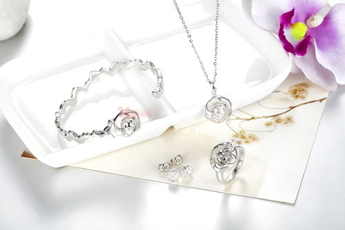 巧思妙手，定格璀璨与坚韧 珠宝首饰与橡胶制品的专业摄影之道